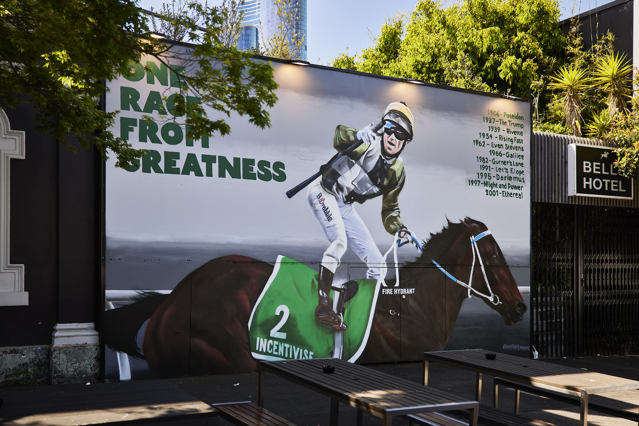 Melbourne Cup Bells Hotel